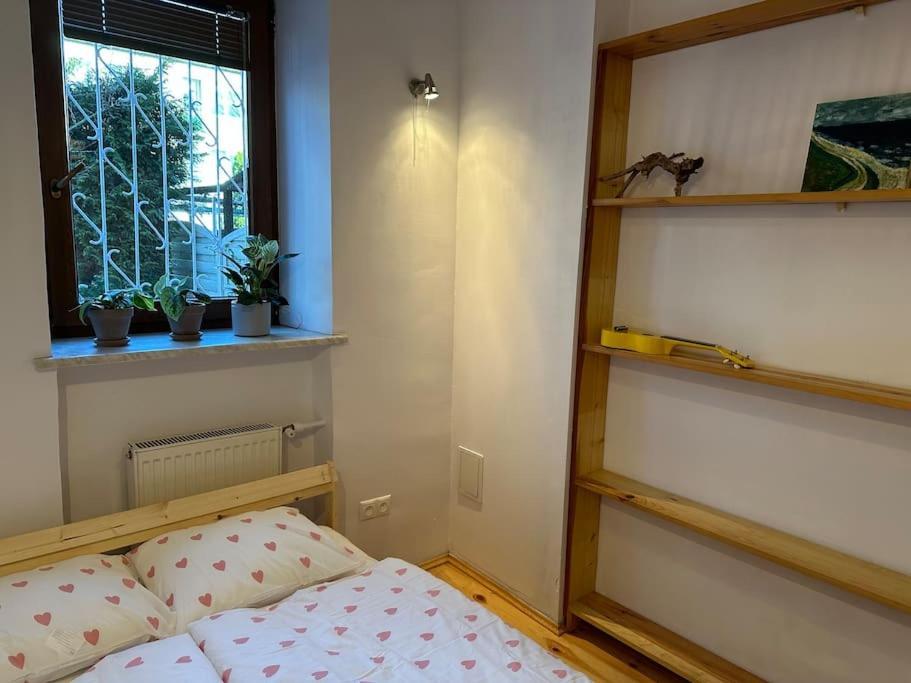 Stary Mokotow, Z Ogrodkiem Apartman Varsó Kültér fotó
